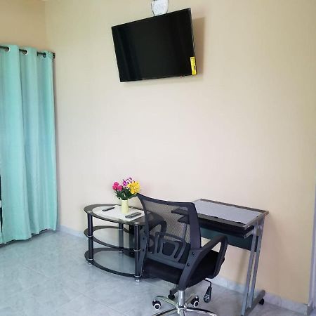 Royal View Apartment Plus Belize City Eksteriør billede