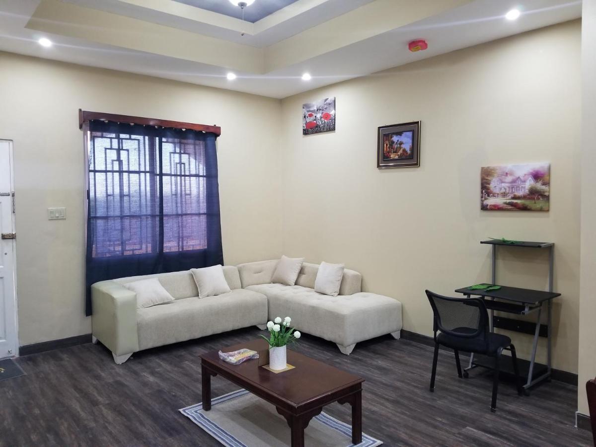Royal View Apartment Plus Belize City Eksteriør billede